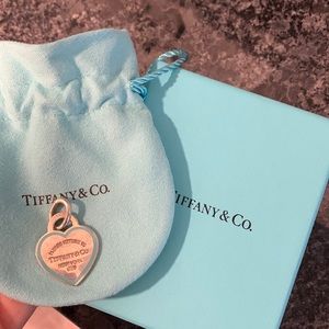 Authentic Tiffany&Co. heart **PENDANT ONLY NO CHAIN**  in silver with blue